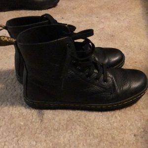 Dr. Martens Leyton Shoe/Boot